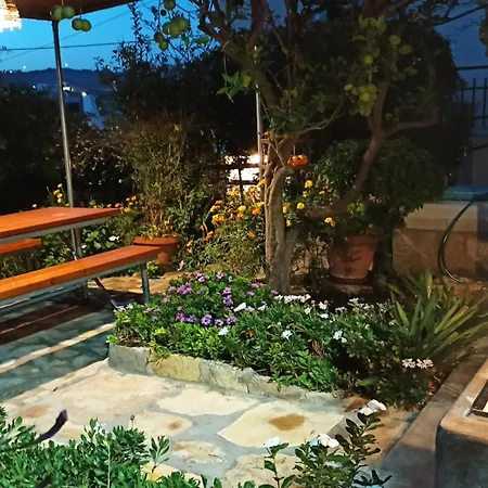 Voula's Garden * Lipsi